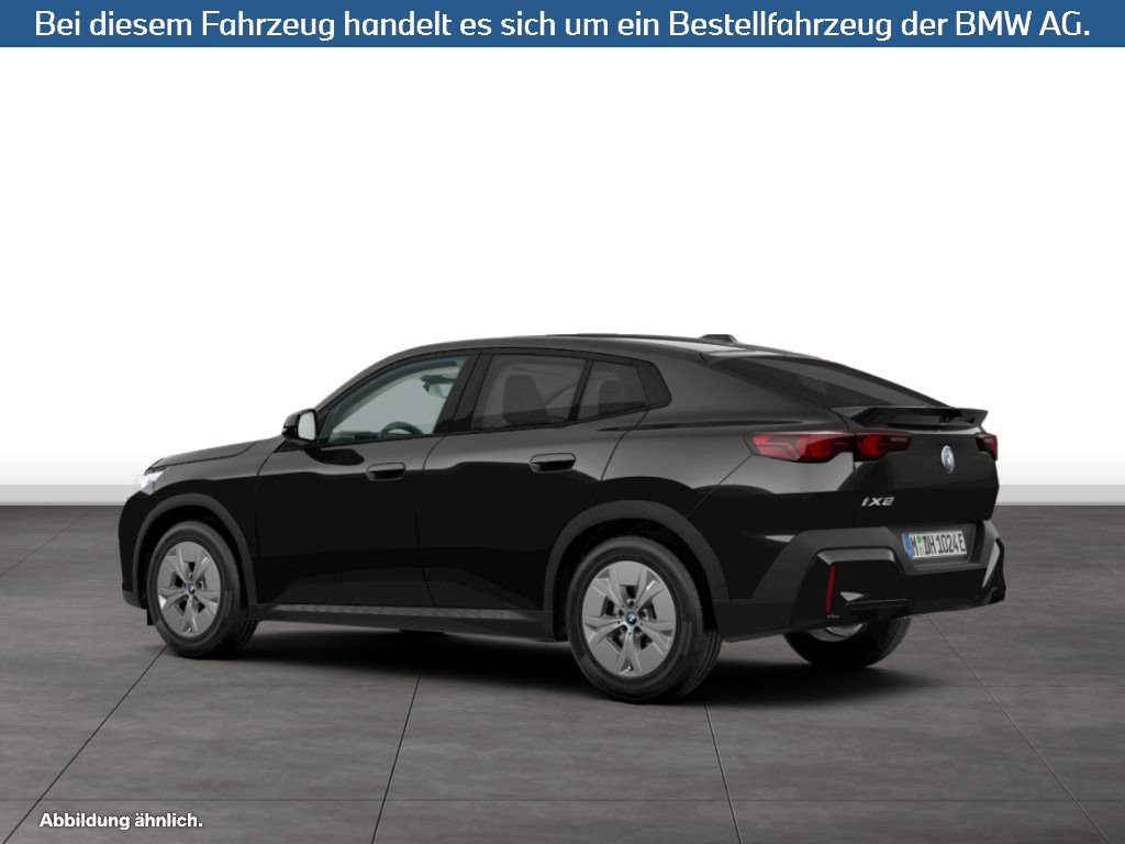 Fahrzeugabbildung BMW iX2 xDrive30