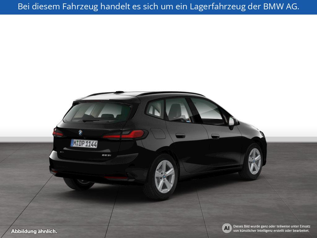 Fahrzeugabbildung BMW 223i xDrive Active Tourer