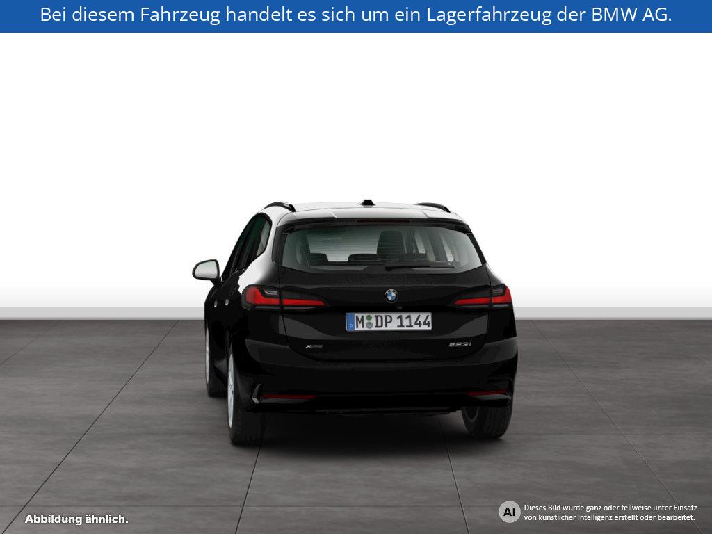 Fahrzeugabbildung BMW 223i xDrive Active Tourer