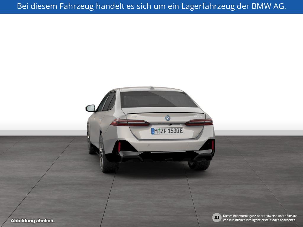 Fahrzeugabbildung BMW 550e xDrive Limousine