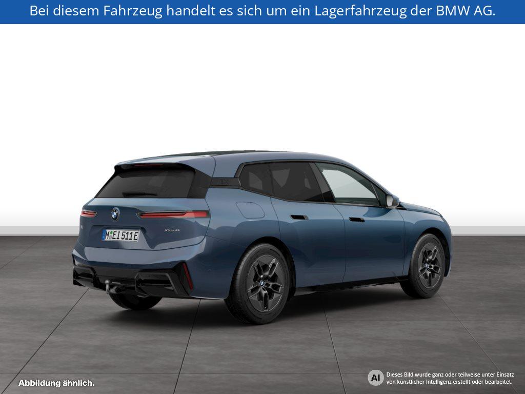 Fahrzeugabbildung BMW iX xDrive45