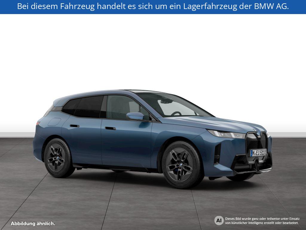 Fahrzeugabbildung BMW iX xDrive45