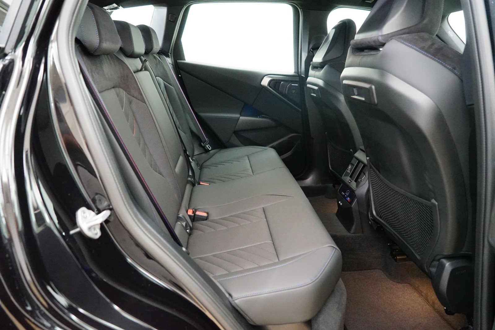 Fahrzeugabbildung BMW X3 20d xDrive [M Sport Pro, AHK, ACC, h&k Sound]