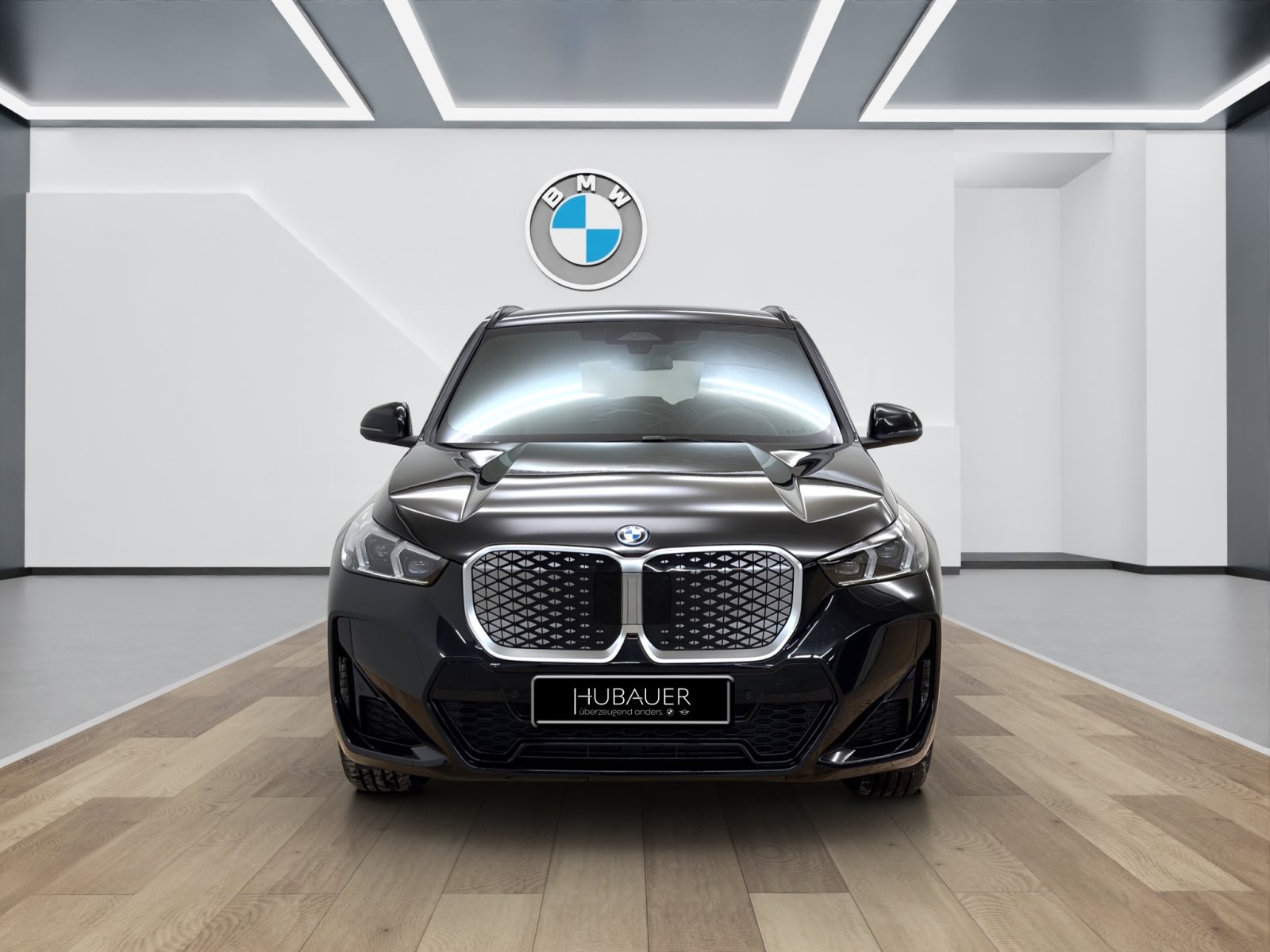 Fahrzeugabbildung BMW iX1 eDrive20 [M Sport, AHK, ACC, RFK, 18 LMR]
