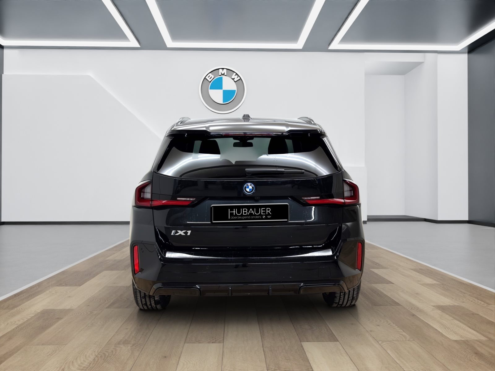 Fahrzeugabbildung BMW iX1 eDrive20 [M Sport, AHK, ACC, RFK, 18 LMR]