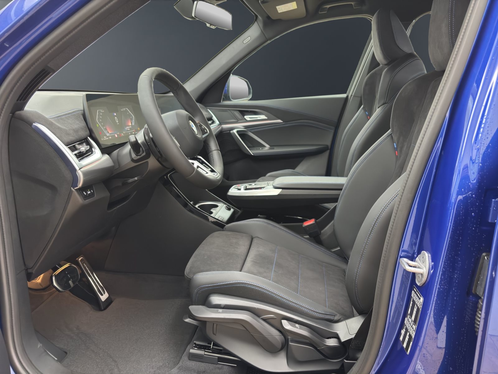 Fahrzeugabbildung BMW X1 sDrive20i [M Sport, AHK, ACC, RFK, 18 LMR]