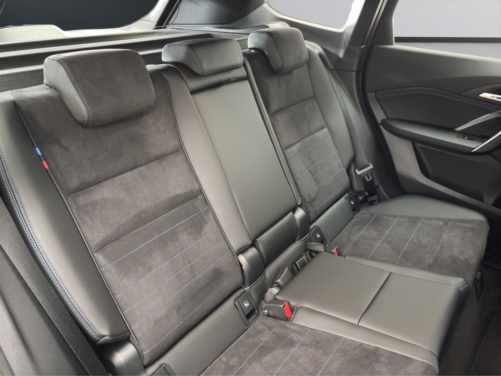 Fahrzeugabbildung BMW X1 sDrive20i [M Sport, AHK, ACC, RFK, 18 LMR]