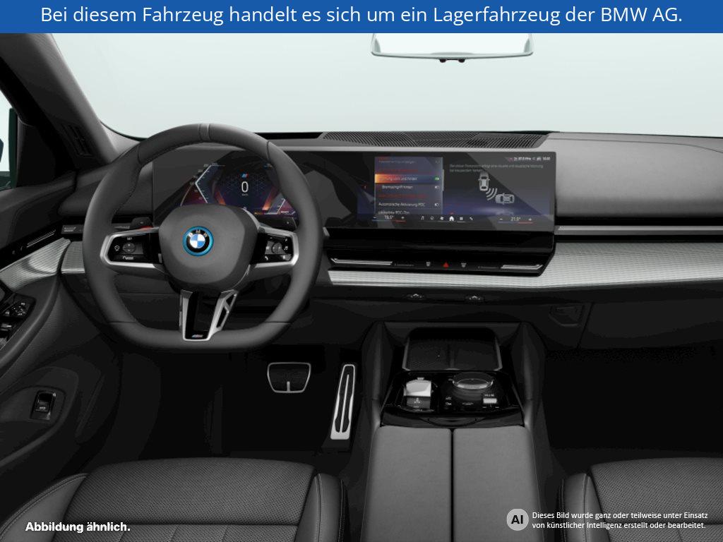 Fahrzeugabbildung BMW 550e xDrive Limousine