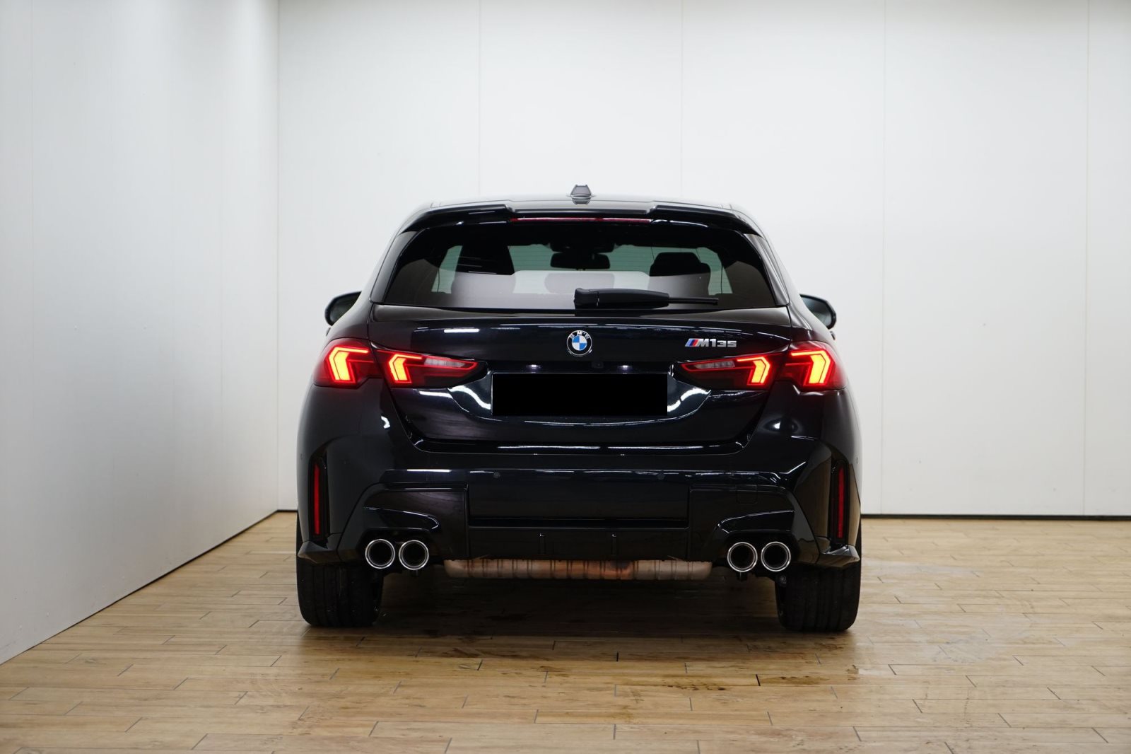 Fahrzeugabbildung BMW M135 xDrive 5-Türer [DA Prof., HK Sound, HUD]