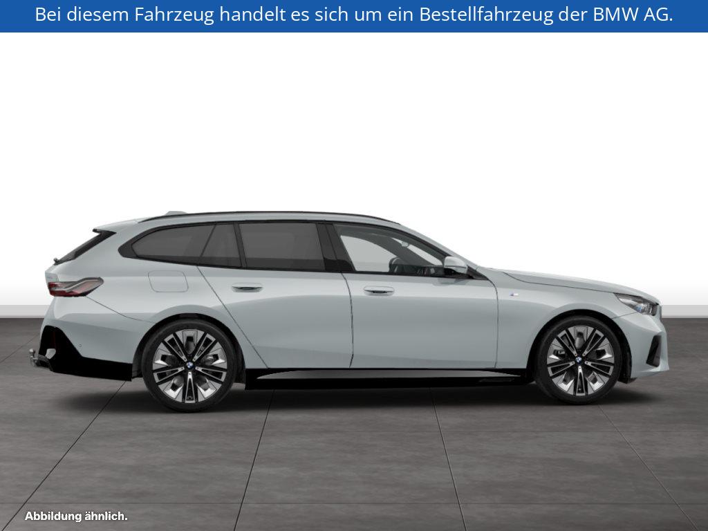 Fahrzeugabbildung BMW i5 eDrive40 Touring
