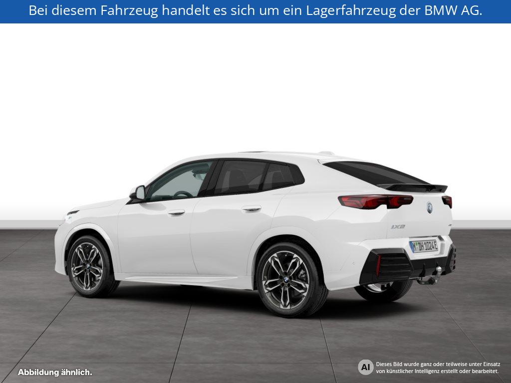 Fahrzeugabbildung BMW iX2 xDrive30