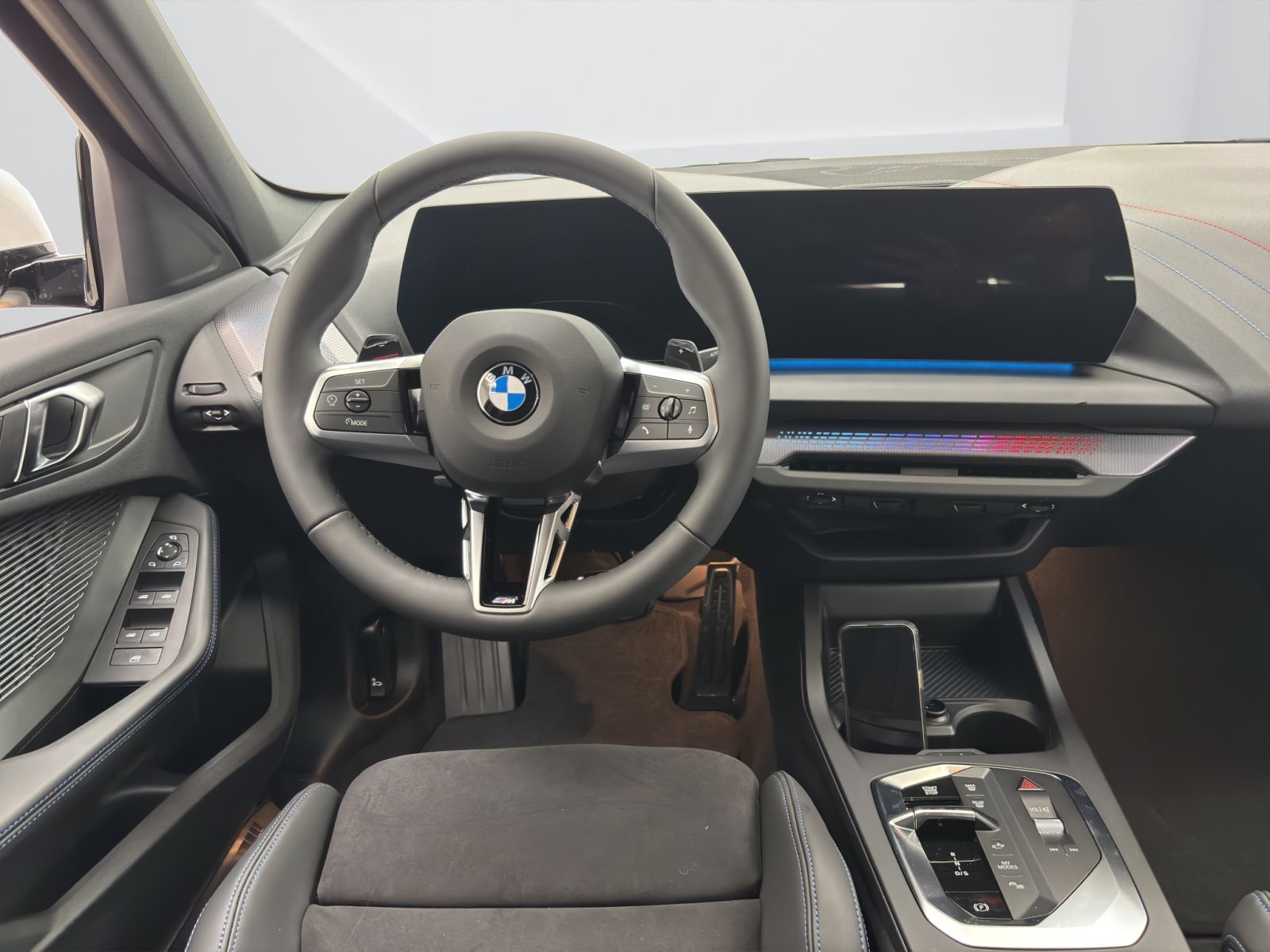 Fahrzeugabbildung BMW 120 [M Sport, Navi, 18 LMR, RFK, SHZ, LED] DAB