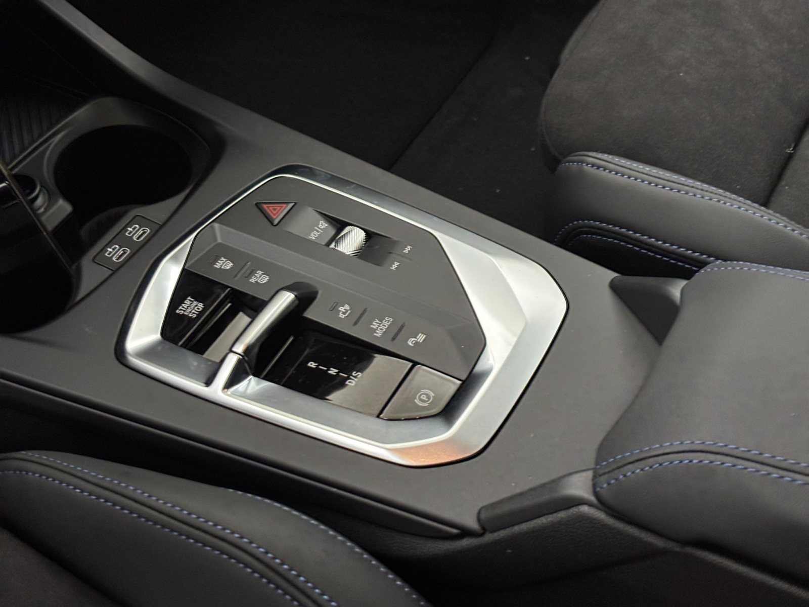 Fahrzeugabbildung BMW 120 [M Sport, Navi, 18 LMR, RFK, SHZ, LED] DAB