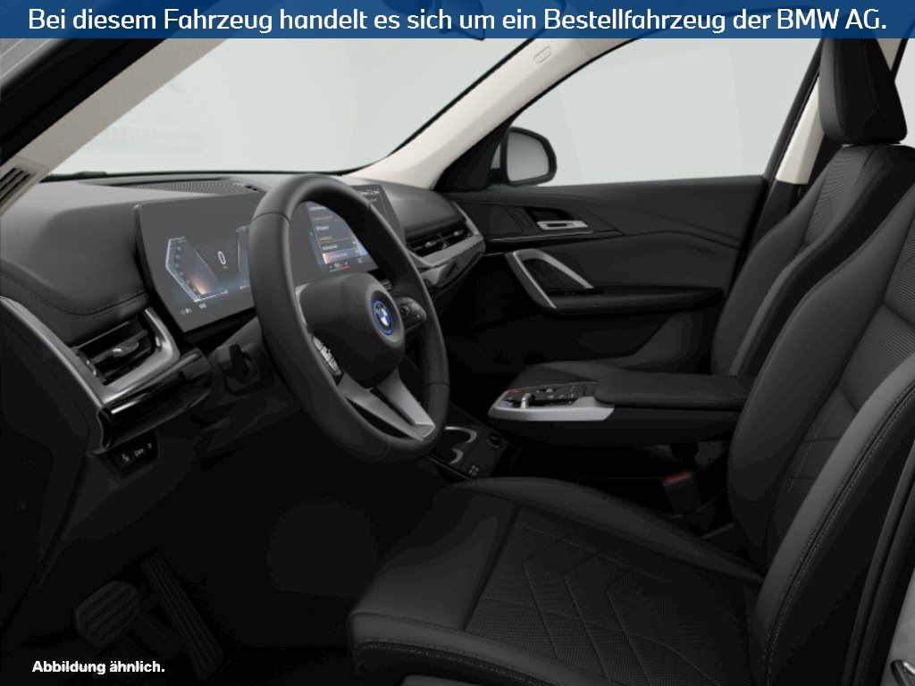 Fahrzeugabbildung BMW iX1 xDrive30