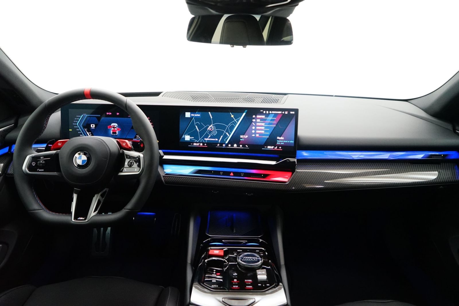 Fahrzeugabbildung BMW M5 Touring [HUD, AHK, ACC, B&W Sound, RFK] DAB