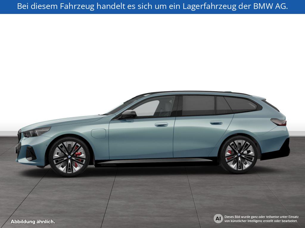 Fahrzeugabbildung BMW 550e xDrive Touring
