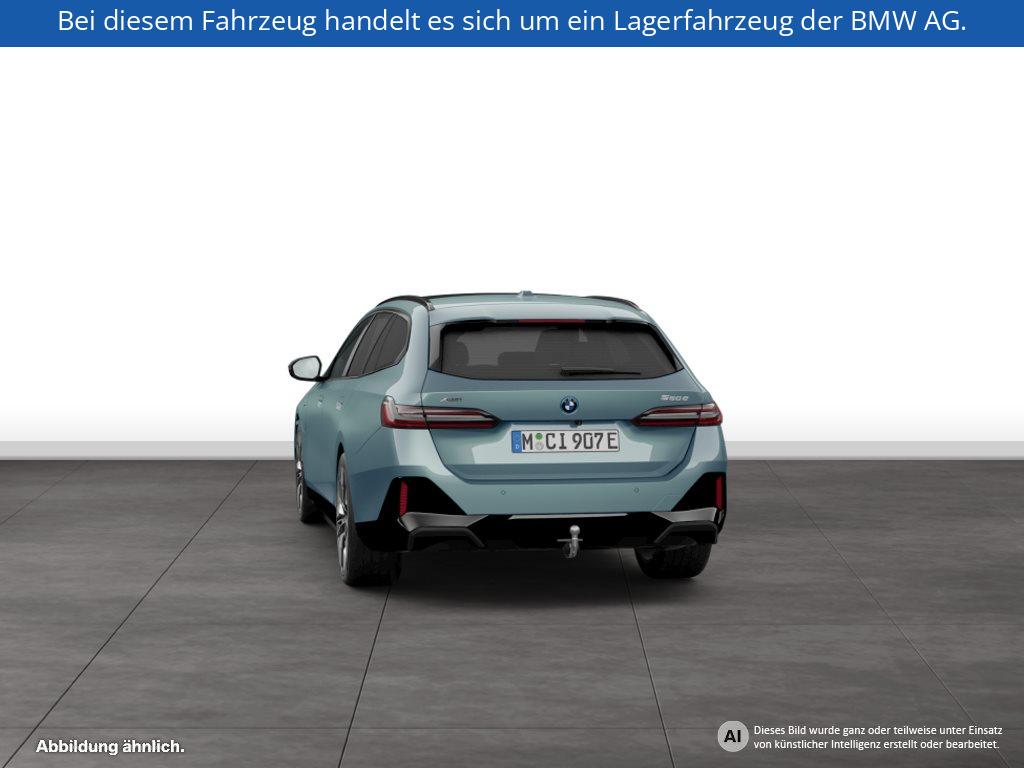 Fahrzeugabbildung BMW 550e xDrive Touring