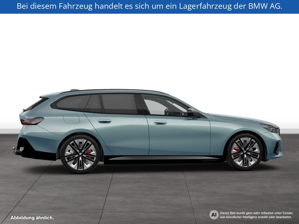 Fahrzeugabbildung BMW 550e xDrive Touring