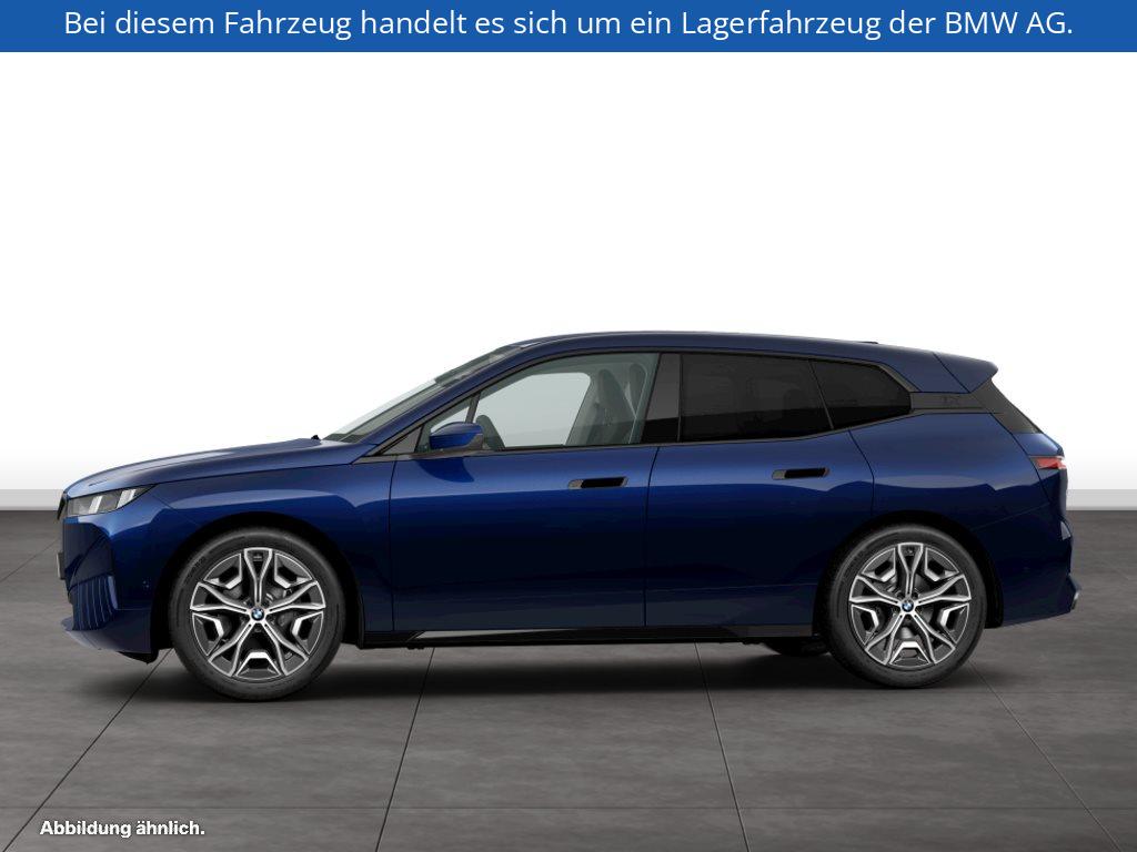 Fahrzeugabbildung BMW iX xDrive45