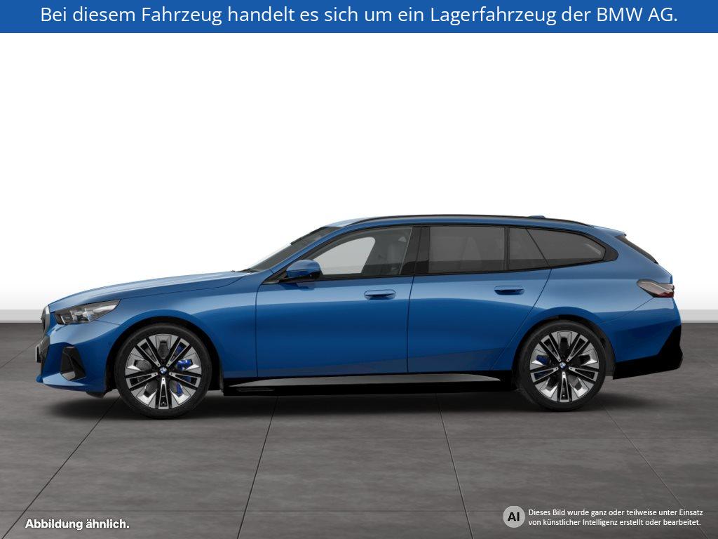 Fahrzeugabbildung BMW i5 xDrive40 Touring