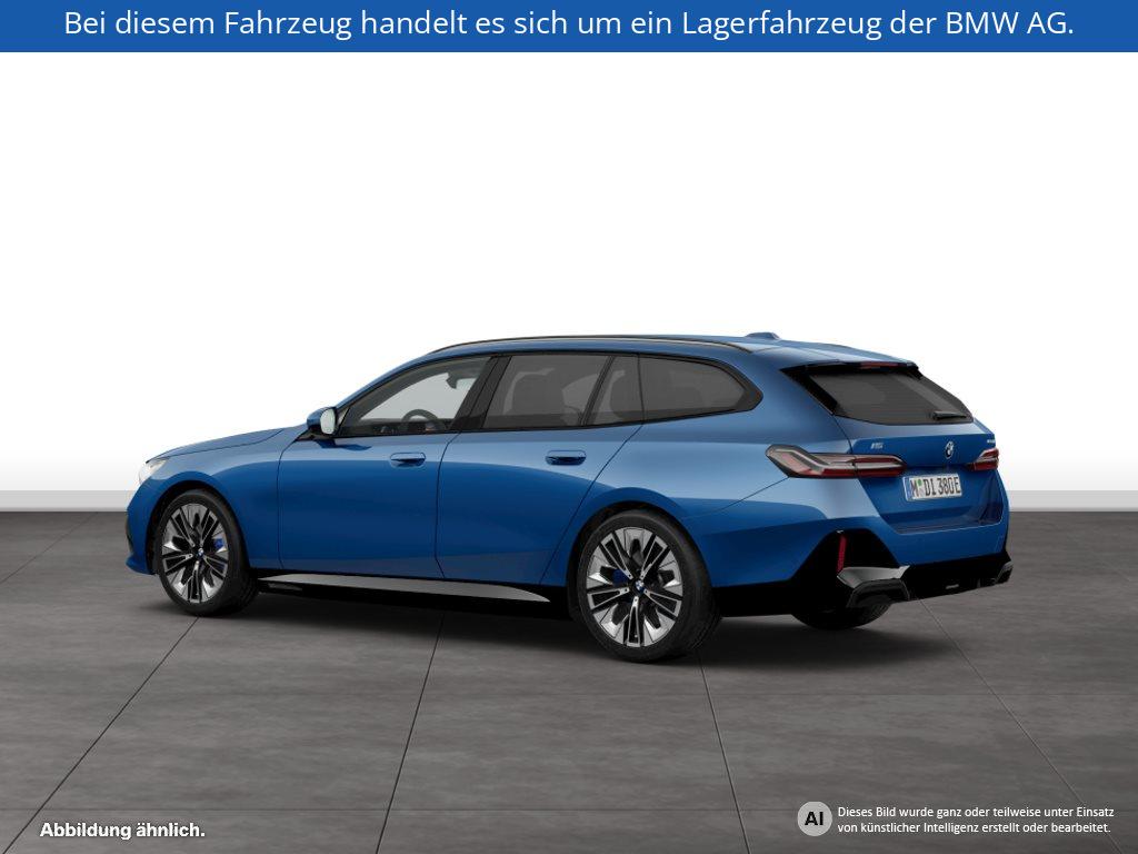 Fahrzeugabbildung BMW i5 xDrive40 Touring
