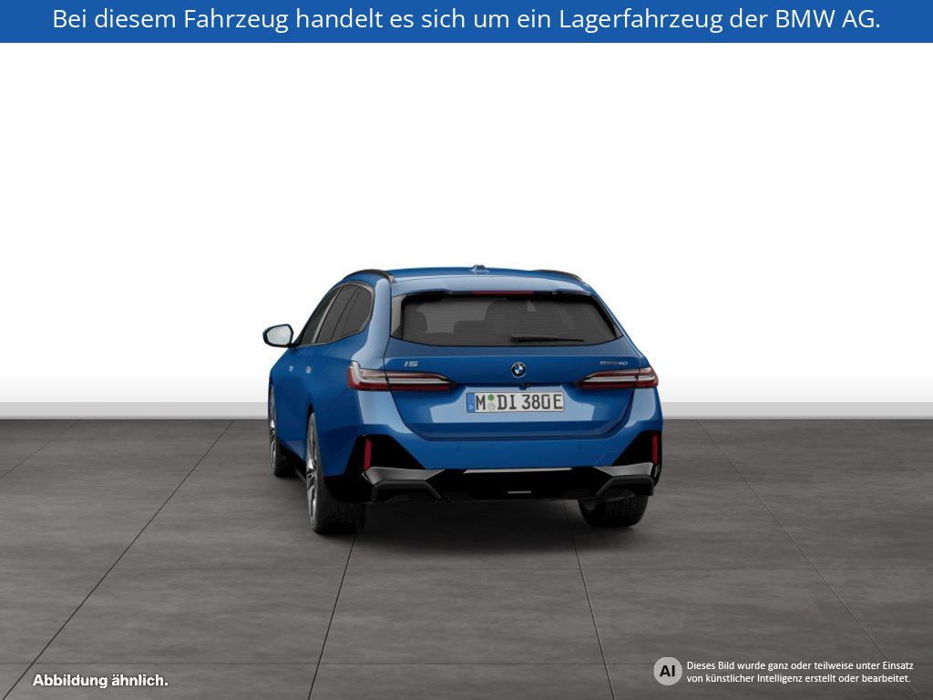 Fahrzeugabbildung BMW i5 xDrive40 Touring