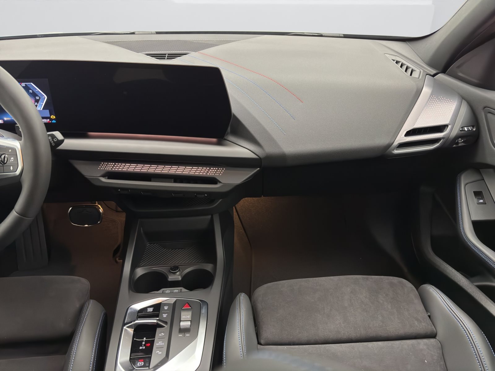 Fahrzeugabbildung BMW 120 [M Sport, Navi, 19 LMR, RFK, SHZ, LED] DAB