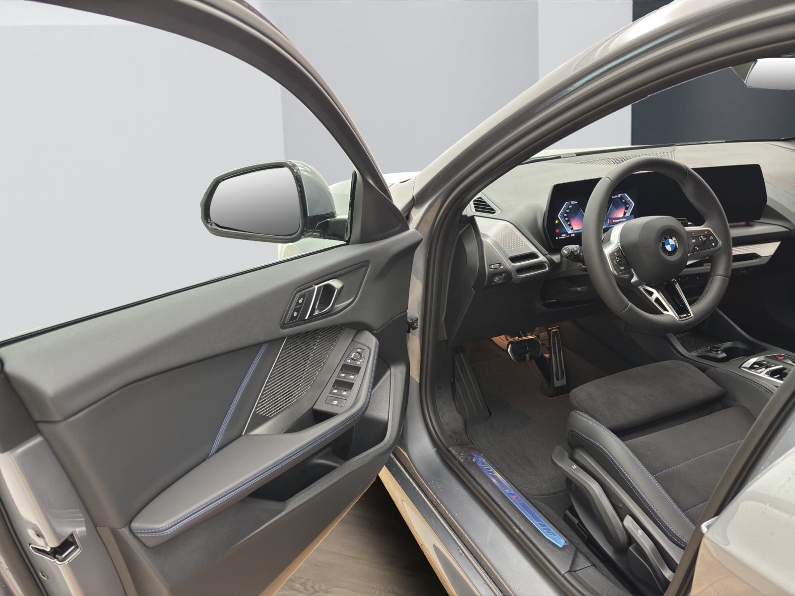 Fahrzeugabbildung BMW 120 [M Sport, Navi, 19 LMR, RFK, SHZ, LED] DAB