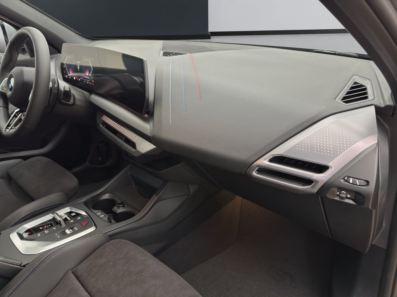 Fahrzeugabbildung BMW 120 [M Sport, Navi, 19 LMR, RFK, SHZ, LED] DAB