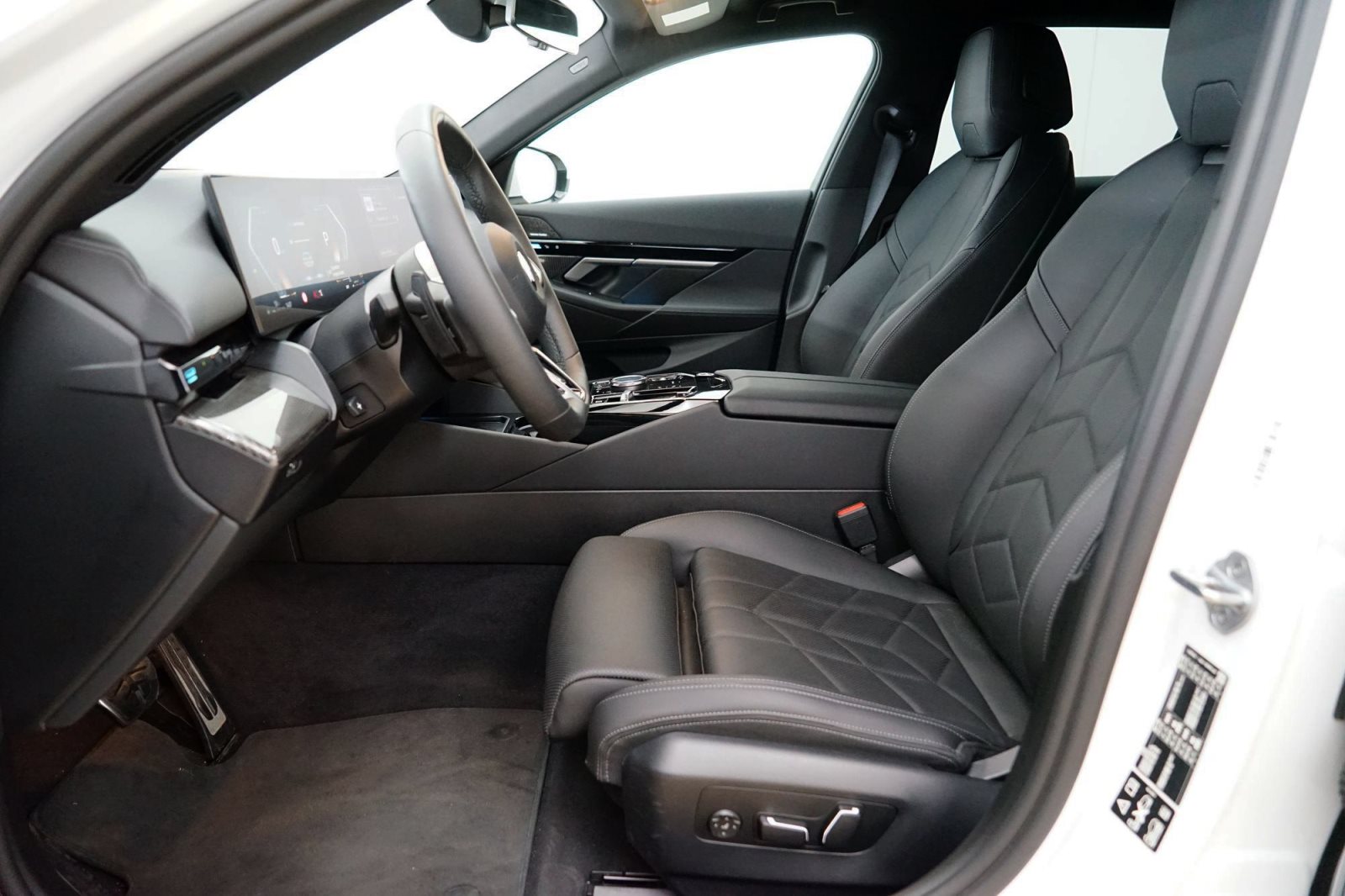 Fahrzeugabbildung BMW 520d xDrive Touring [M Sport, Standhz., AHK]