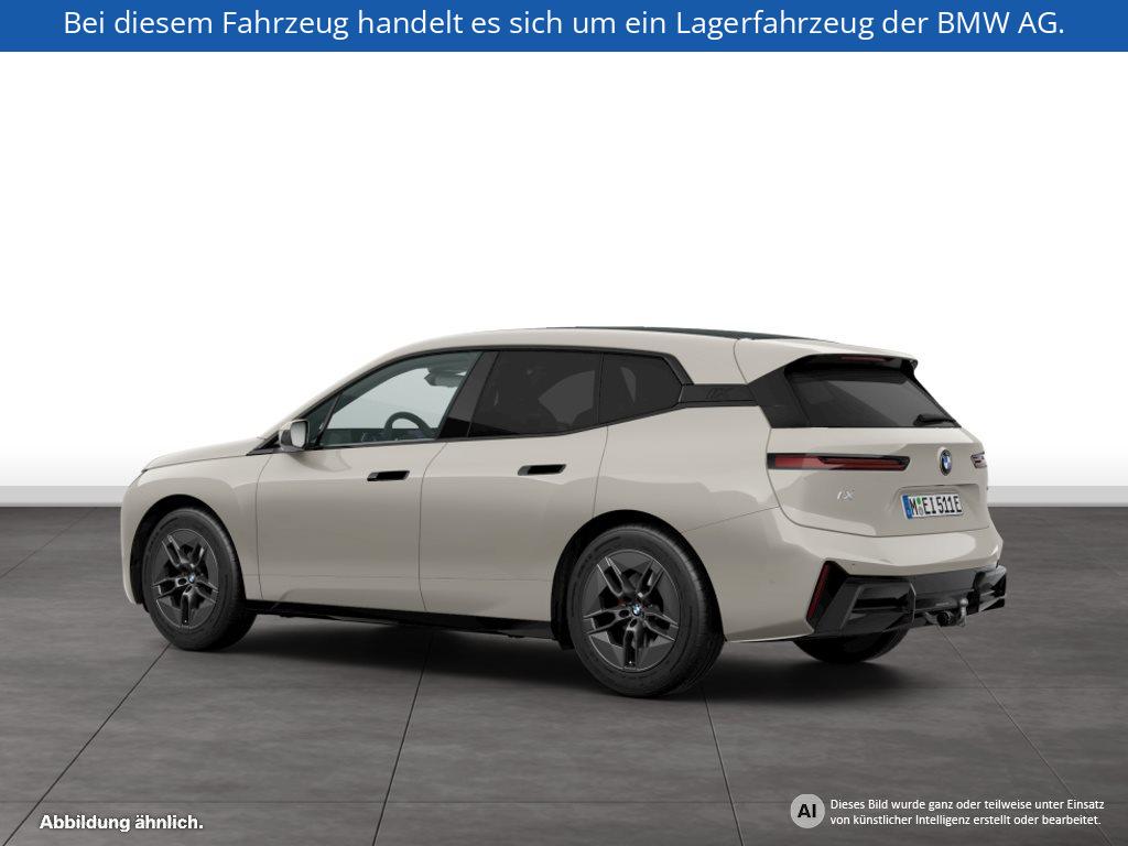 Fahrzeugabbildung BMW iX xDrive45
