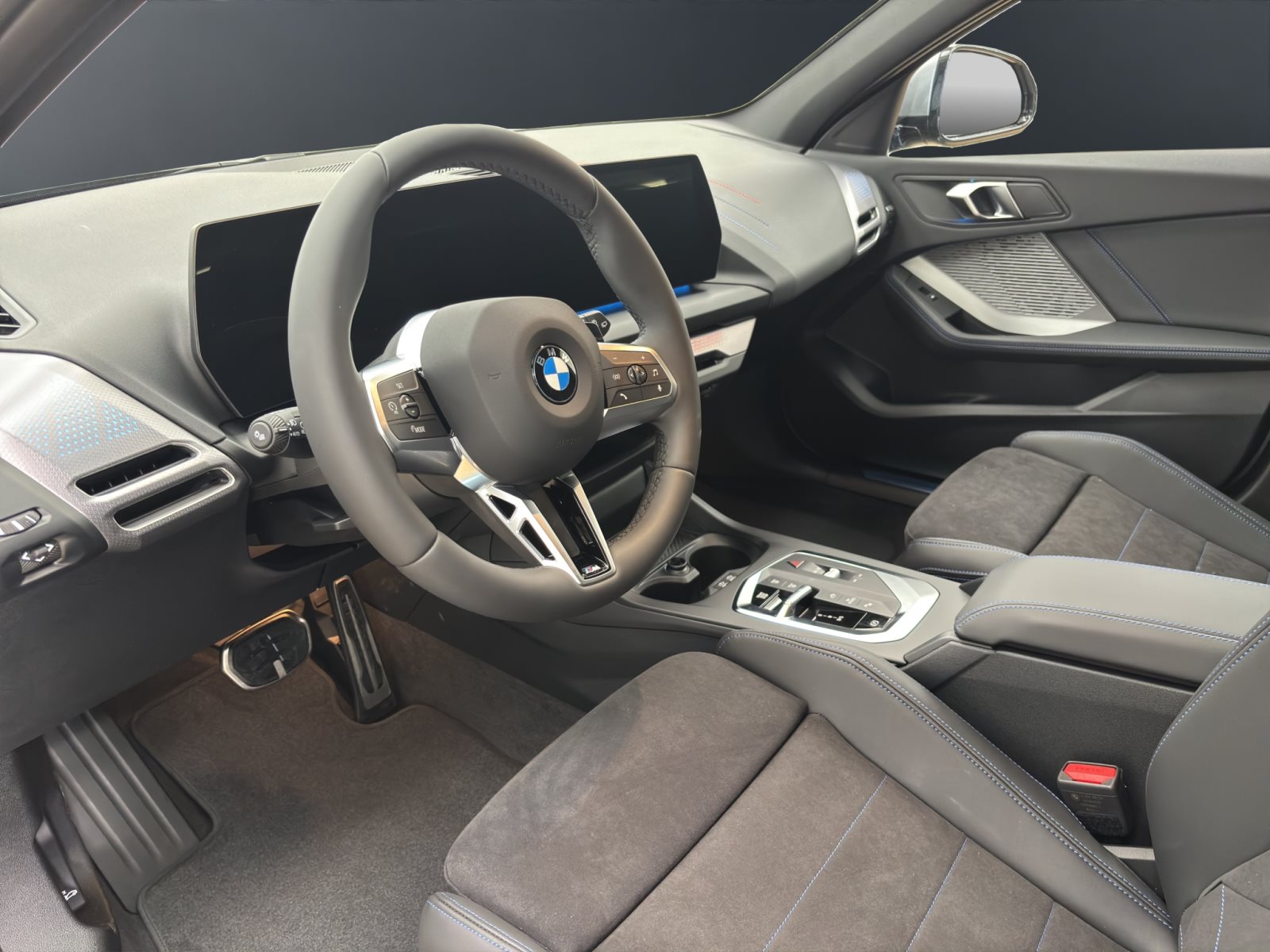 Fahrzeugabbildung BMW 120 [M Sport, Navi, 19 LMR, RFK, SHZ, LED] DAB