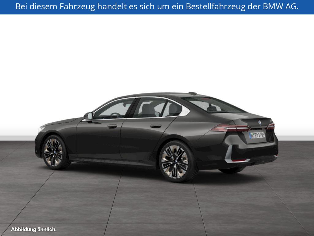 Fahrzeugabbildung BMW 520d Limousine