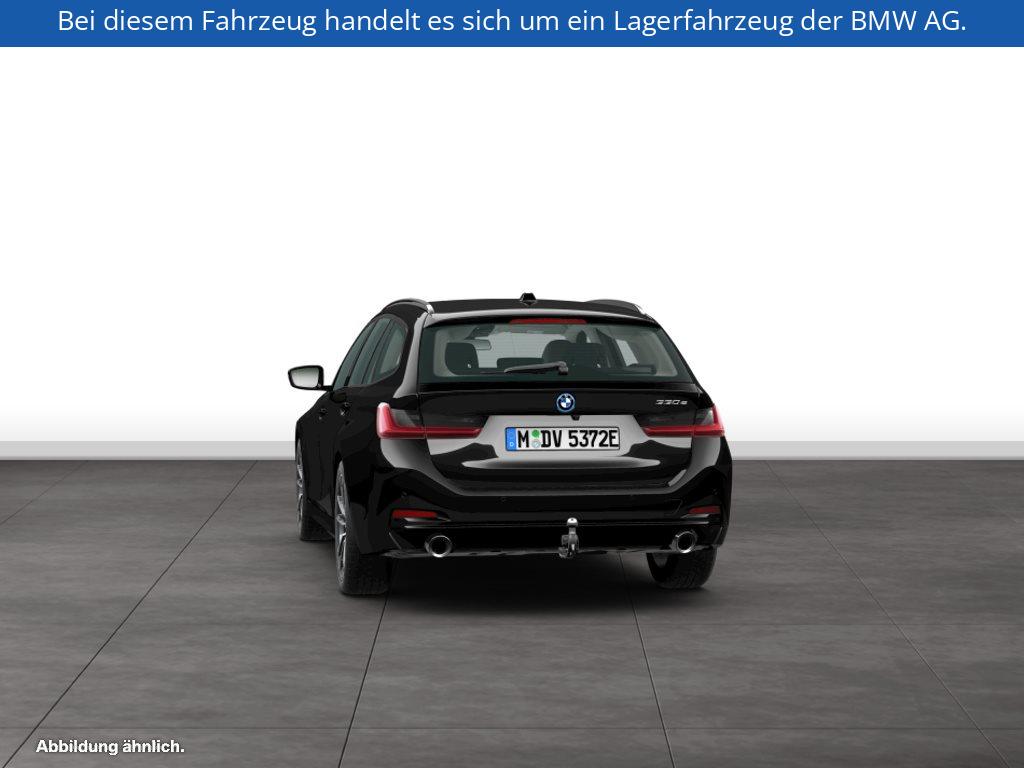 Fahrzeugabbildung BMW 330e Touring