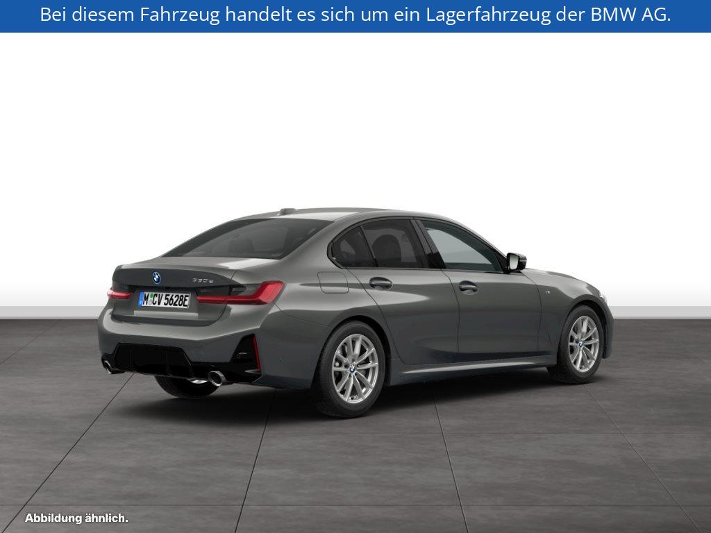 Fahrzeugabbildung BMW 330e Limousine