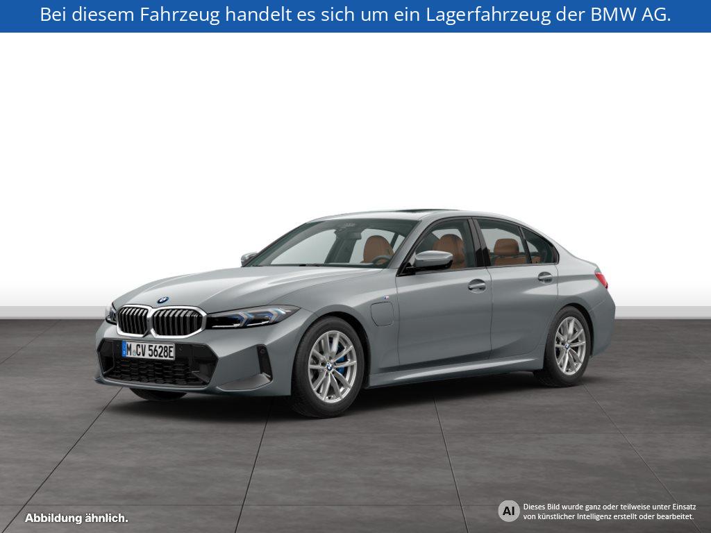 BMW 330e Limousine