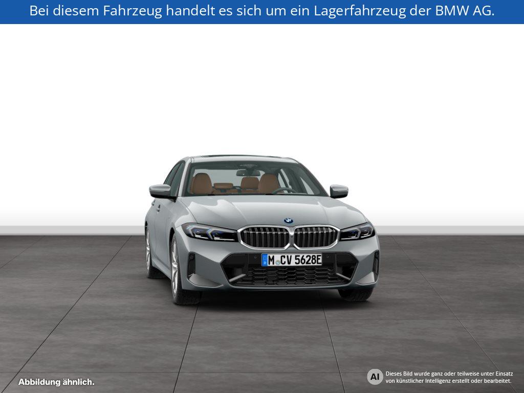 Fahrzeugabbildung BMW 330e Limousine