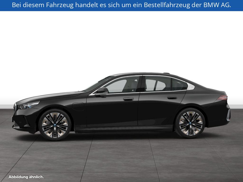 Fahrzeugabbildung BMW 550e xDrive Limousine
