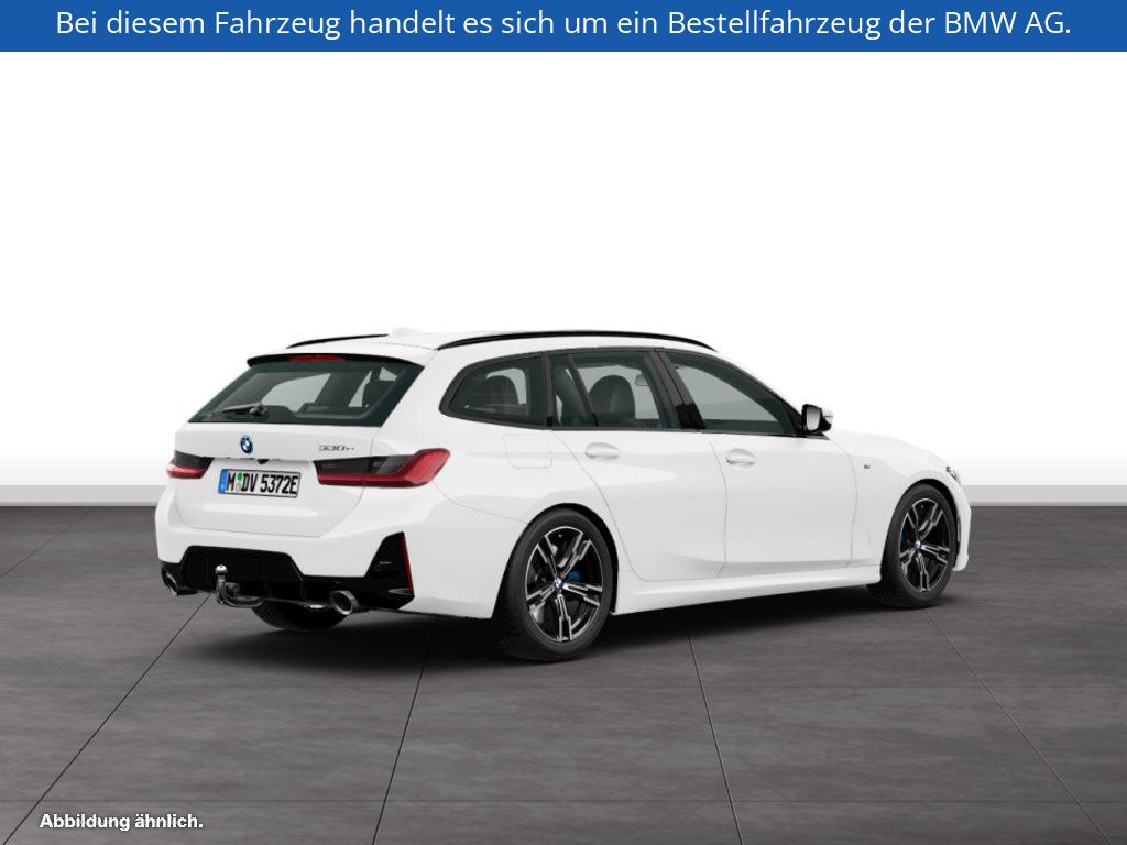 Fahrzeugabbildung BMW 330e Touring
