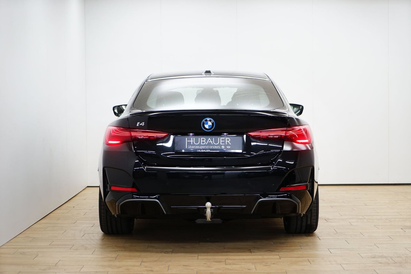 Fahrzeugabbildung BMW i4 eDrive35 [M Sport, Navi, AHK, RFK, 19 LMR]