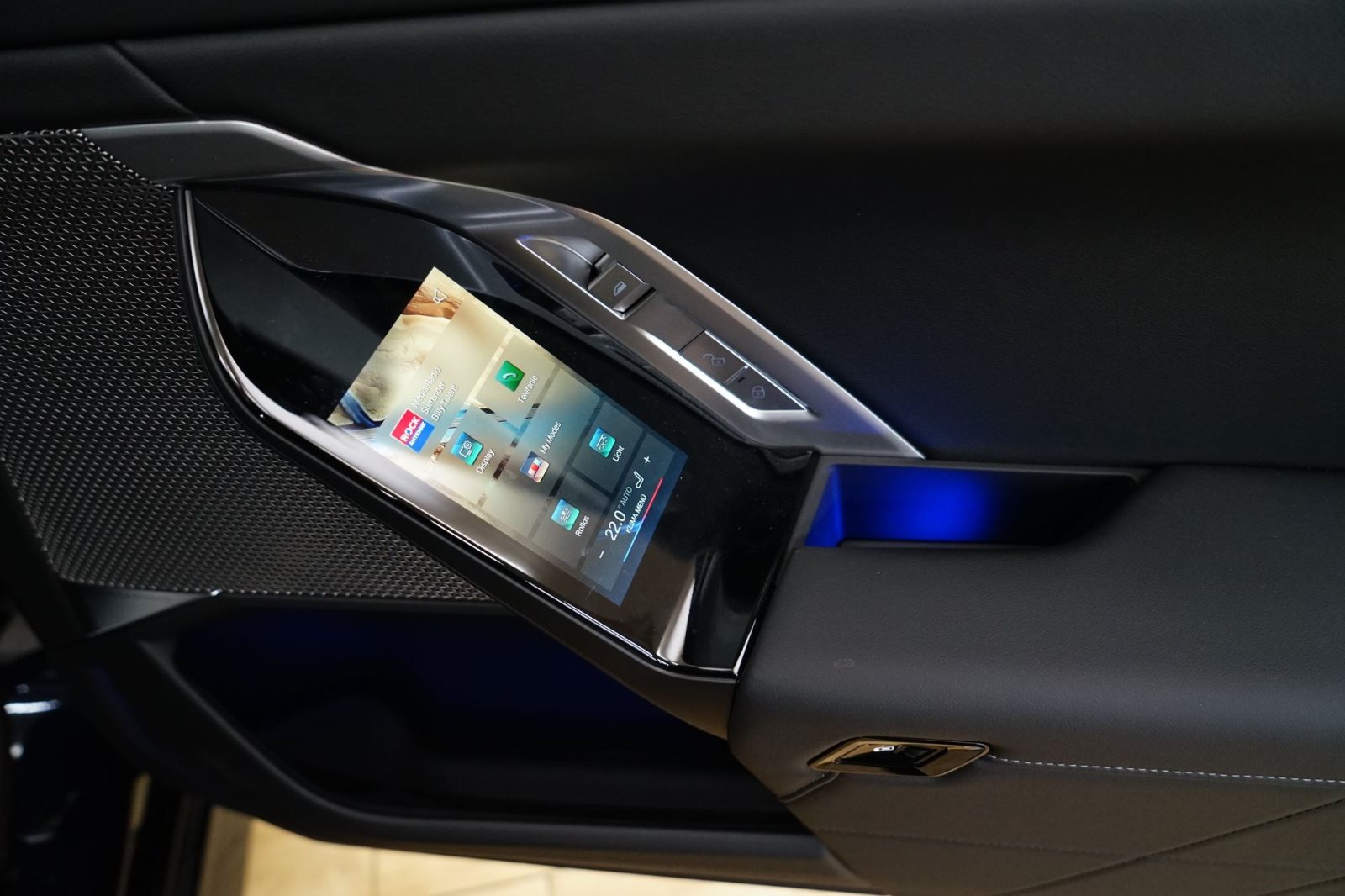 Fahrzeugabbildung BMW 740d xDrive Limousine [M Sport, Standhz., Pano]