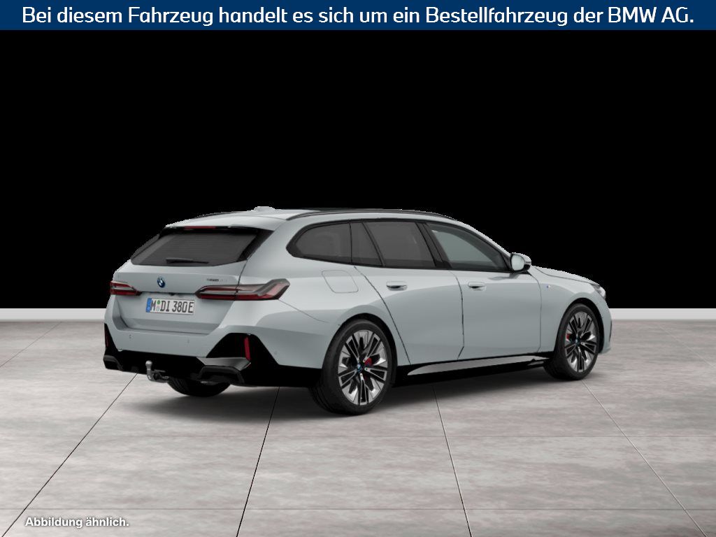 Fahrzeugabbildung BMW i5 eDrive40 Touring