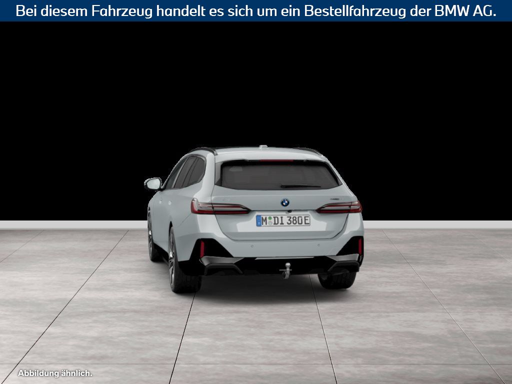 Fahrzeugabbildung BMW i5 eDrive40 Touring