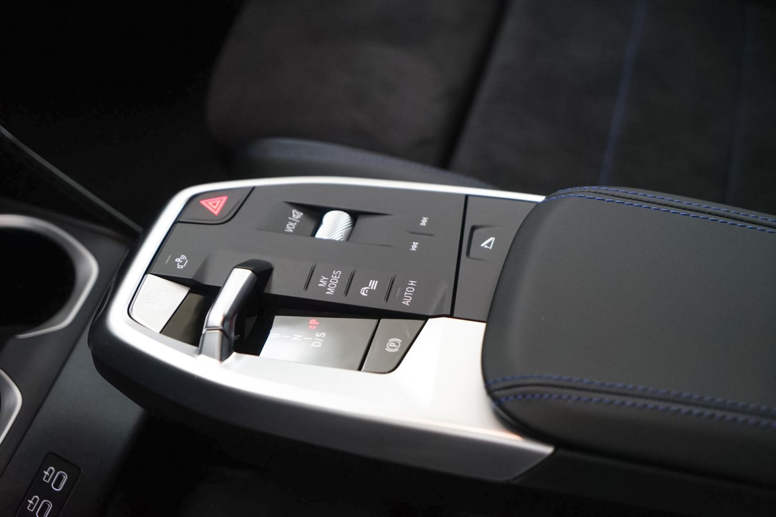 Fahrzeugabbildung BMW X2 M35i xDrive [HUD, AHK, ACC, GSD, 21 LMR, h&k Sound]