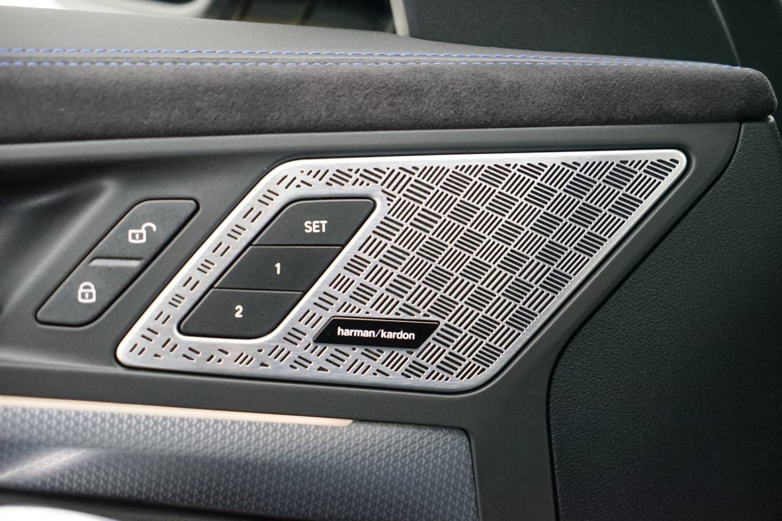Fahrzeugabbildung BMW X2 M35i xDrive [HUD, AHK, ACC, GSD, 21 LMR, h&k Sound]