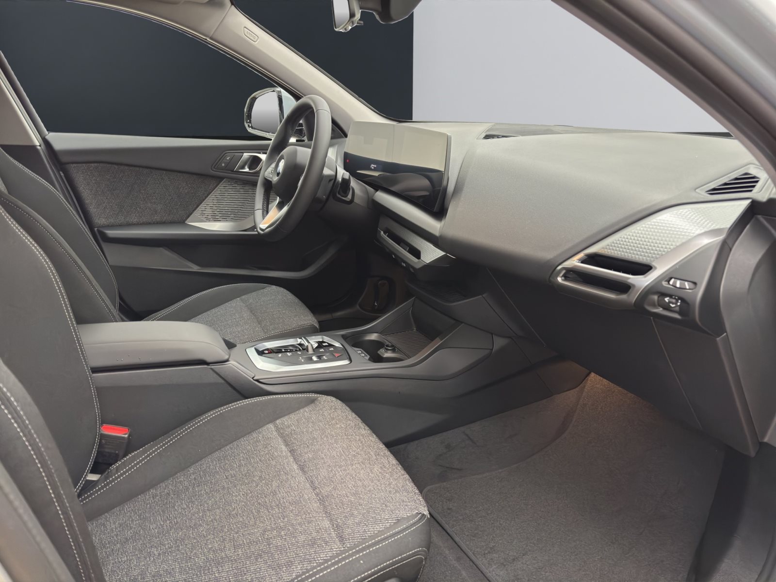 Fahrzeugabbildung BMW 120 [M Sport, Navi, 18 LMR, RFK, SHZ, LED]