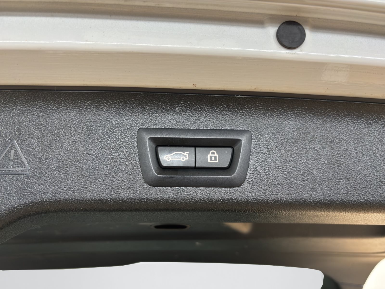 Fahrzeugabbildung BMW 530e Touring [M Sport, Laser, HUD, AHK, 19 LMR]