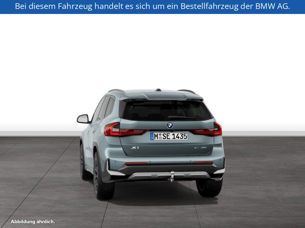 Fahrzeugabbildung BMW X1 sDrive20i