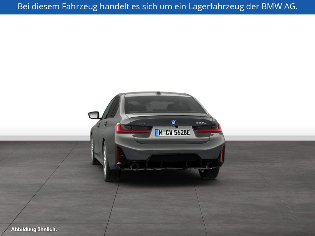 Fahrzeugabbildung BMW 330e xDrive Limousine