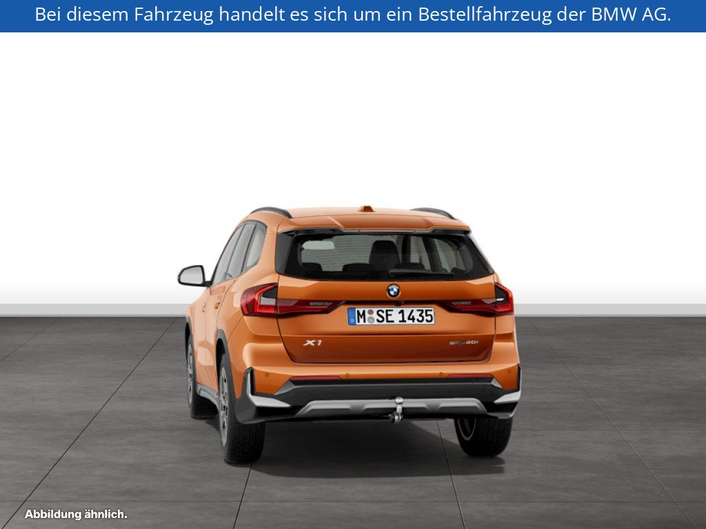 Fahrzeugabbildung BMW X1 sDrive20i
